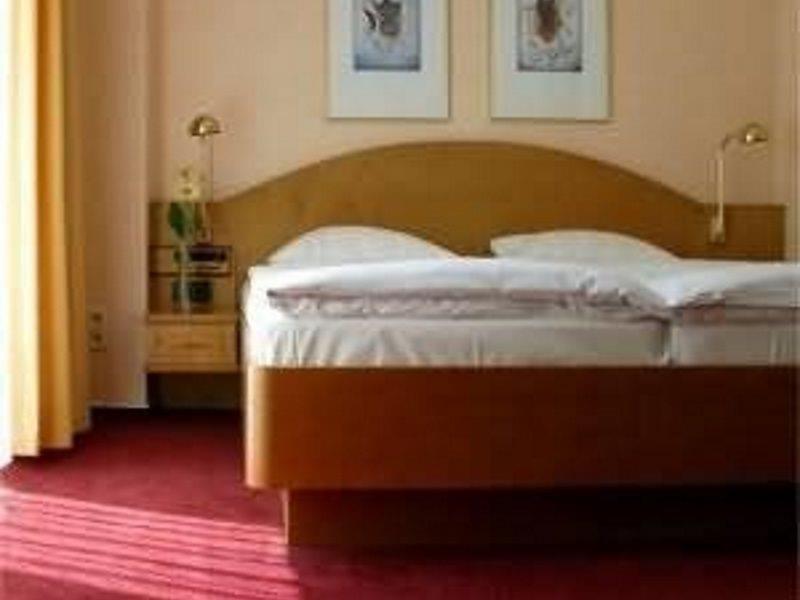Hotel Kurfuerstendamm Am Adenauerplatz Berlin Luaran gambar