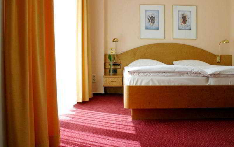 Hotel Kurfuerstendamm Am Adenauerplatz Berlin Luaran gambar