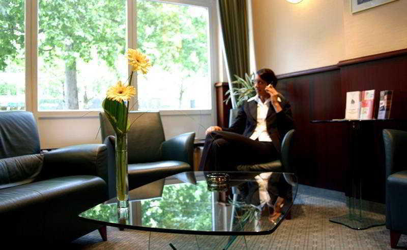 Hotel Kurfuerstendamm Am Adenauerplatz Berlin Luaran gambar